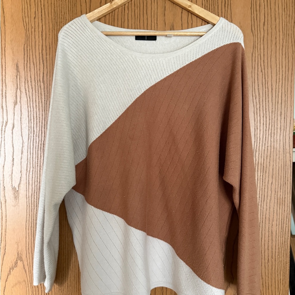 Tahari Cream and Brown Colorblock Sweater